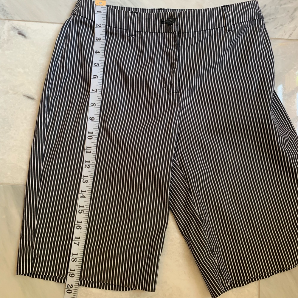 Anne Klein Sport Womens Size 4 Petite White Stripe Cotton Stretch Bermuda Shorts - Picture 6 of 9